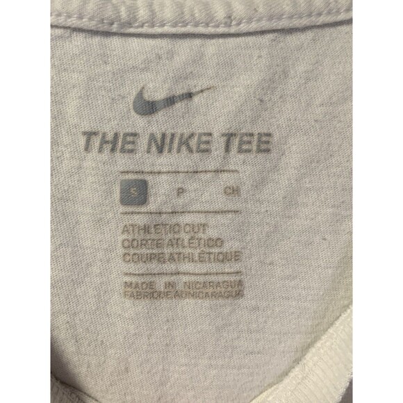 Nike Air Jordan T-shirt Medium White Multi-Colored Flight Club Runs Small Flaws - Picture 4 of 11